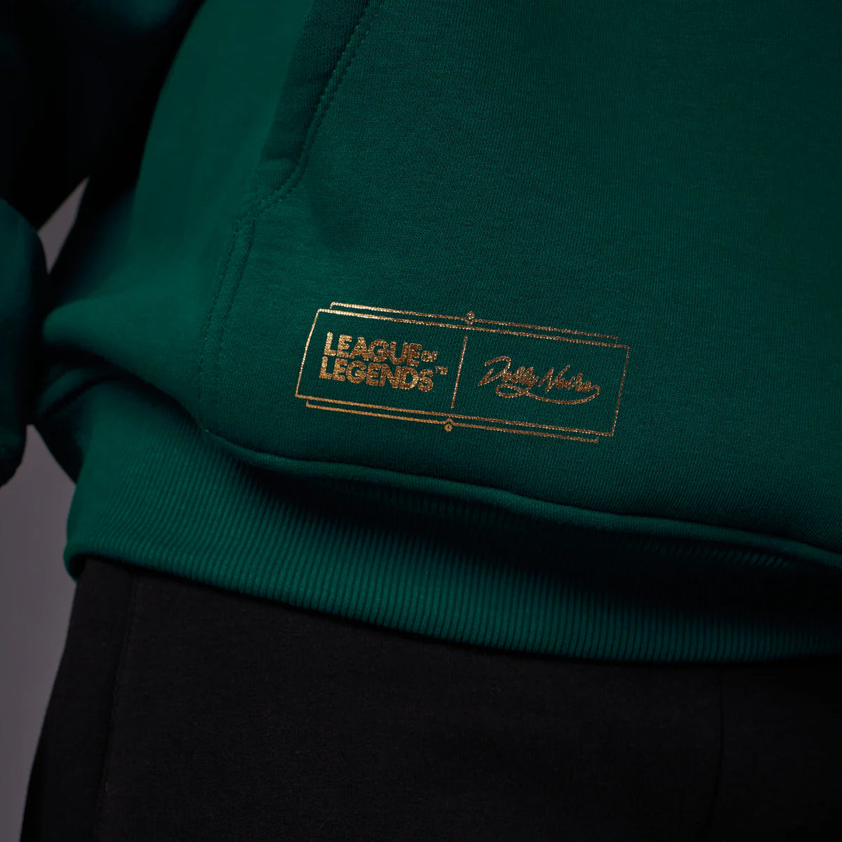 Felpa con cappuccio Dolly Noire